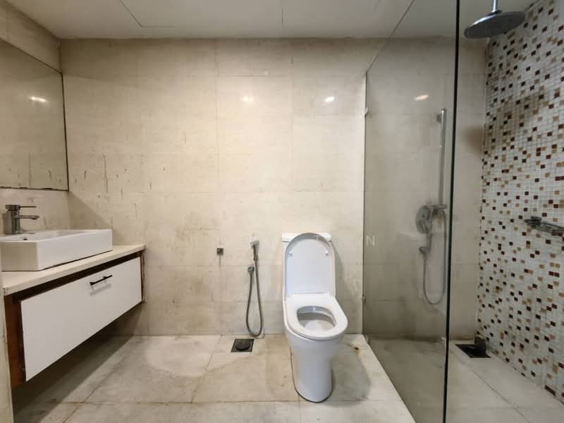 Regalia Residence untuk Untuk Disewa - RM 3,200 /bulan, Mac 2026 - Bathroom - PropertyGuru.com.my