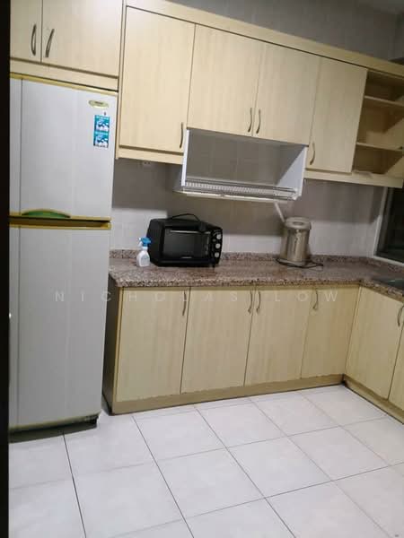 Apartment for Rent at Molek Pine 1 - Nicholas Low - Kitchen - PropertyGuru.com.my
