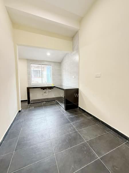 1-storey Terraced House for Sale at Taman Perling - Ricky Woo - Kitchen - PropertyGuru.com.my