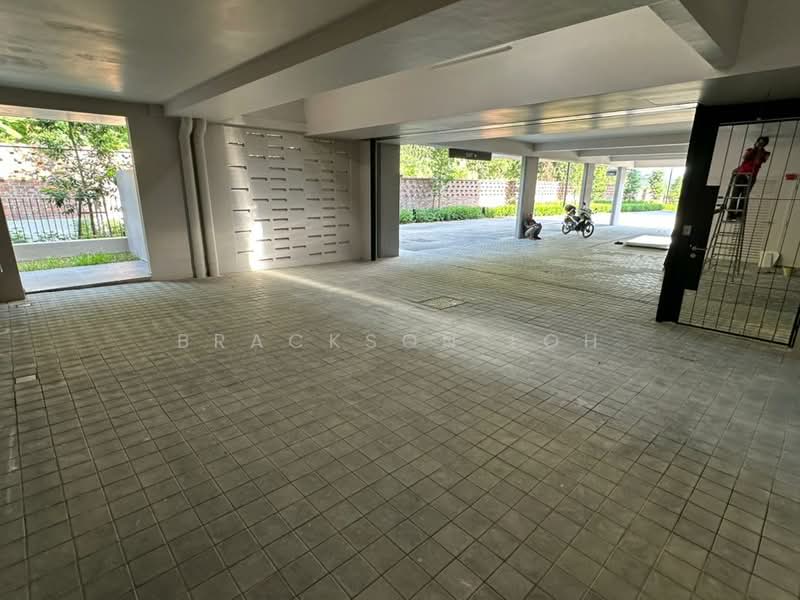 3-storey Terraced House for Sale in Taman Melawati (Ulu Kelang) - Brackson Loh - Car Park - PropertyGuru.com.my