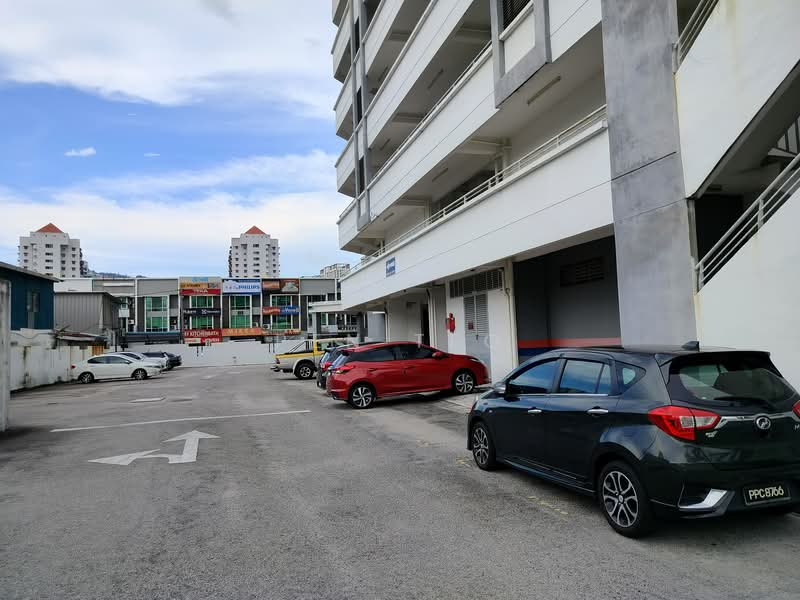 Tunas Residensi untuk Untuk Disewa - RM 1,800 /bulan, Apr 2026 - Carpark  - PropertyGuru.com.my
