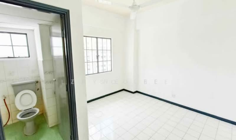 Pangsapuri Putra Indah untuk Untuk Dijual - RM 355,000, Mac 2026 - Bathroom - PropertyGuru.com.my