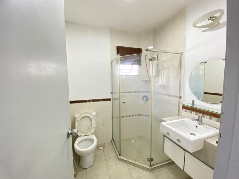 Townhouse for Rent in Bandar Bukit Puchong 2 (Puchong) - Ms Sim - Bathroom - PropertyGuru.com.my