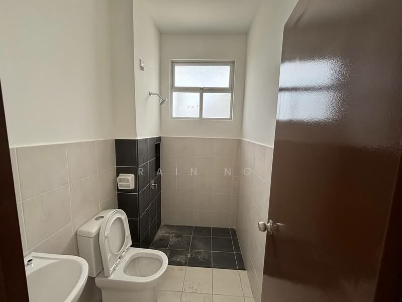Setia Eco Gardens untuk Untuk Disewa - RM 2,000 /bulan, Apr 2026 - Bathroom - PropertyGuru.com.my
