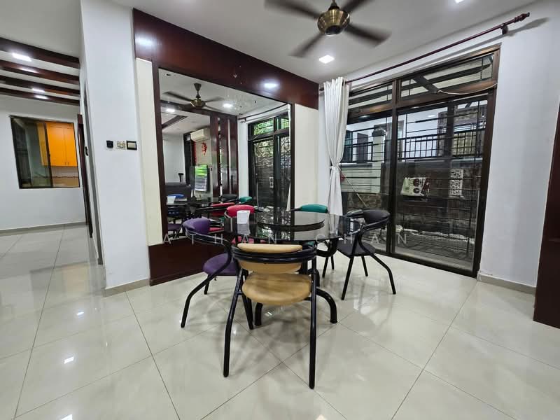 Cluster House for Sale in Austin Heights (Tebrau) - Nathan Chan - Dining Room - PropertyGuru.com.my