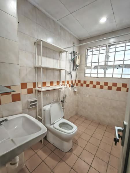 2-storey Terraced House for Sale in Bandar Botanic (Klang) - Suen Ng - Bathroom - PropertyGuru.com.my