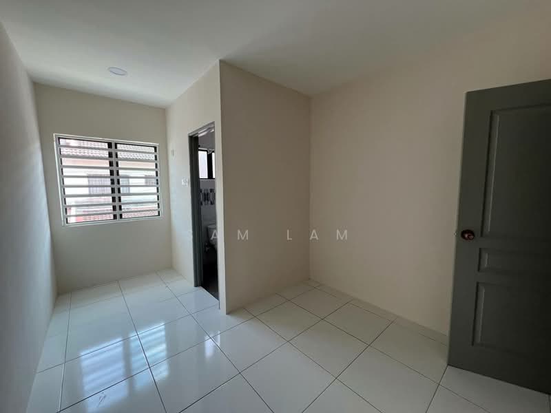 Taman Pengkalan Barat untuk Untuk Dijual - RM 428,000, Apr 2026 - Interior - PropertyGuru.com.my