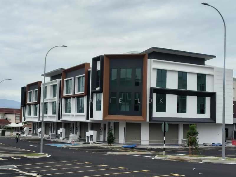Kedai untuk Disewa di Bandar Seri Putra (Bangi) - Natalie Loke - Exterior - PropertyGuru.com.my
