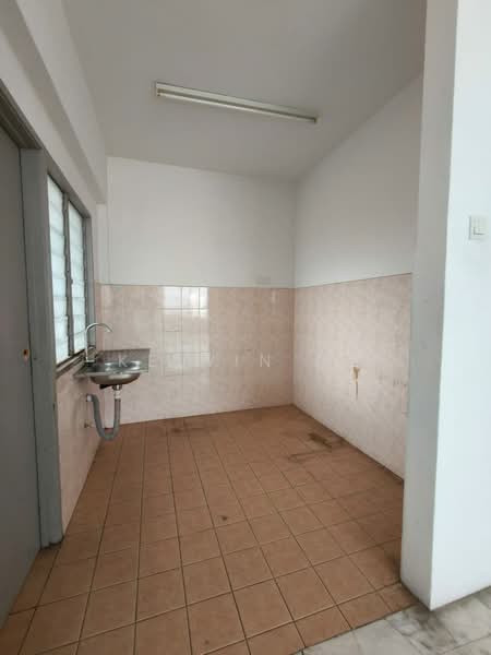 Apartment for Sale at Pangsapuri Seri Pinang - Kelvin Ng - Kitchen - PropertyGuru.com.my