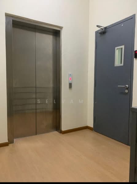 Kedai / Pejabat untuk Dijual di Subang Jaya (Selangor) - Selvam . - Corridor - PropertyGuru.com.my