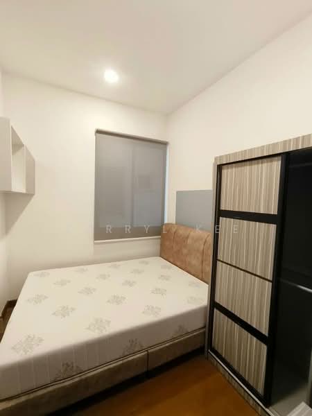 Service Residence for Sale at Paragon Residences @ Straits View - Darryl Kee - Bedroom - PropertyGuru.com.my