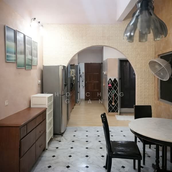 1-storey Terraced House for Sale in Taman Bukit Kuchai (Bandar Kinrara) - Kho Chng Guan - Kitchen - PropertyGuru.com.my