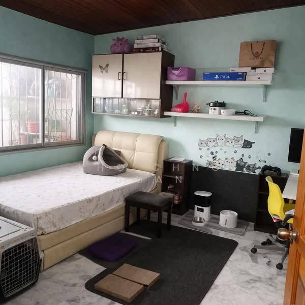 1-storey Terraced House for Sale in Taman Bukit Kuchai (Bandar Kinrara) - Kho Chng Guan - Bedroom - PropertyGuru.com.my