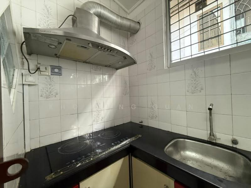 Rumah Teres 1-Tingkat untuk Dijual di Taman Bukit Kuchai (Bandar Kinrara) - Kho Chng Guan - Kitchen - PropertyGuru.com.my