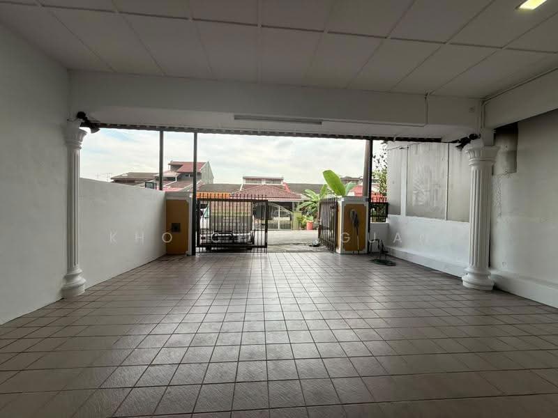 Rumah Teres 1-Tingkat untuk Dijual di Taman Bukit Kuchai (Bandar Kinrara) - Kho Chng Guan - Exterior - PropertyGuru.com.my