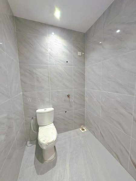 1-storey Terraced House for Sale in Gelang Patah (Johor) - Warren Tay - Bathroom - PropertyGuru.com.my