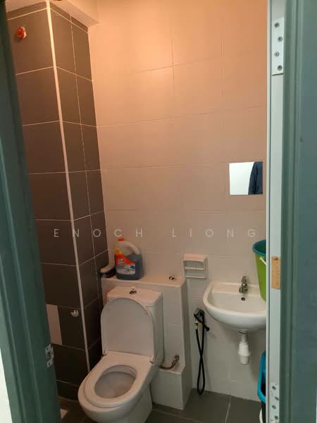 Service Residence for Rent at D'Ambience Residences (Pangsapuri Ikatan Flora) - Enoch Liong - Bathroom - PropertyGuru.com.my