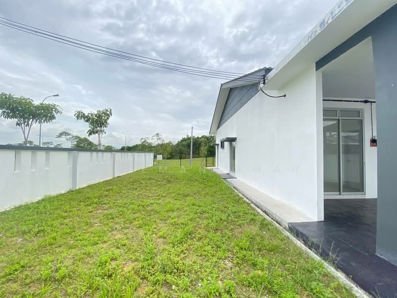 1-storey Terraced House for Sale in Seremban 2 (Negeri Sembilan) - Hazeman Omar - Exterior - PropertyGuru.com.my