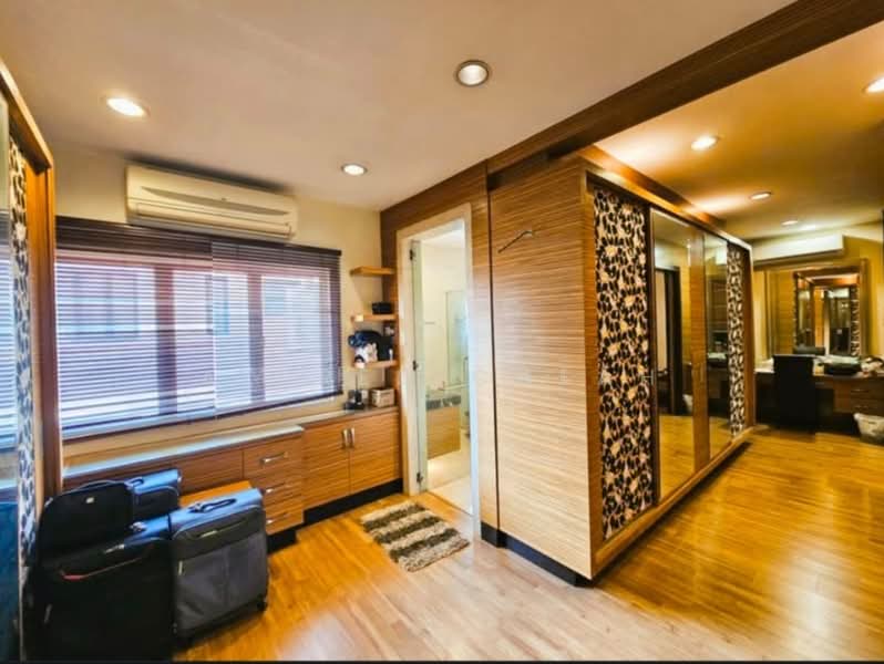 Semi-Detached House for Sale in Damansara Legenda (Petaling Jaya) - Alfred Cheah - Bedroom - PropertyGuru.com.my