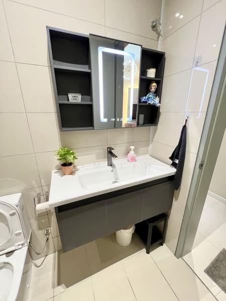 Service Residence for Sale at Paradigm Residence - Jim Lim - Bathroom - PropertyGuru.com.my