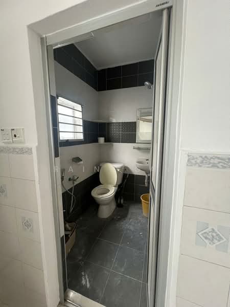 Terraced House for Sale in Klang (Selangor) - Rainy Gan - Bathroom - PropertyGuru.com.my