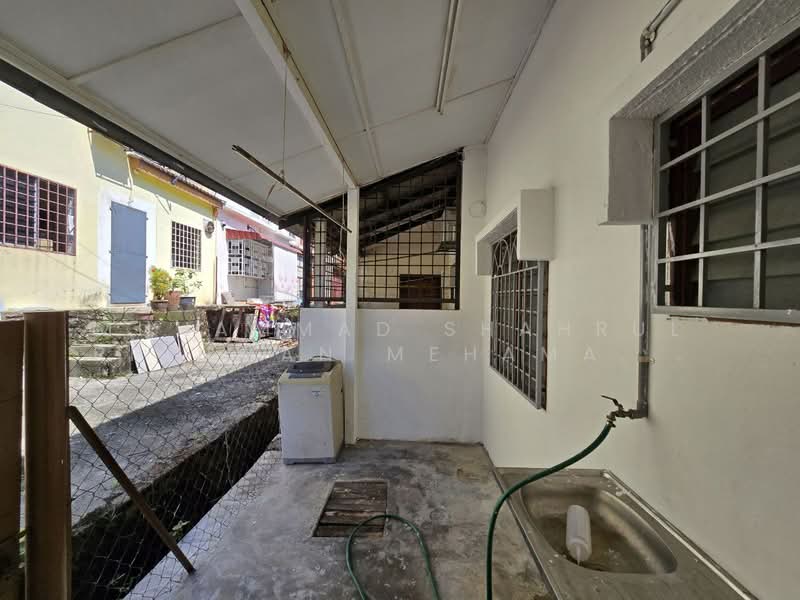 Taman Desa Mewah untuk Untuk Dijual - RM 465,000, Apr 2026 - Back yard - PropertyGuru.com.my