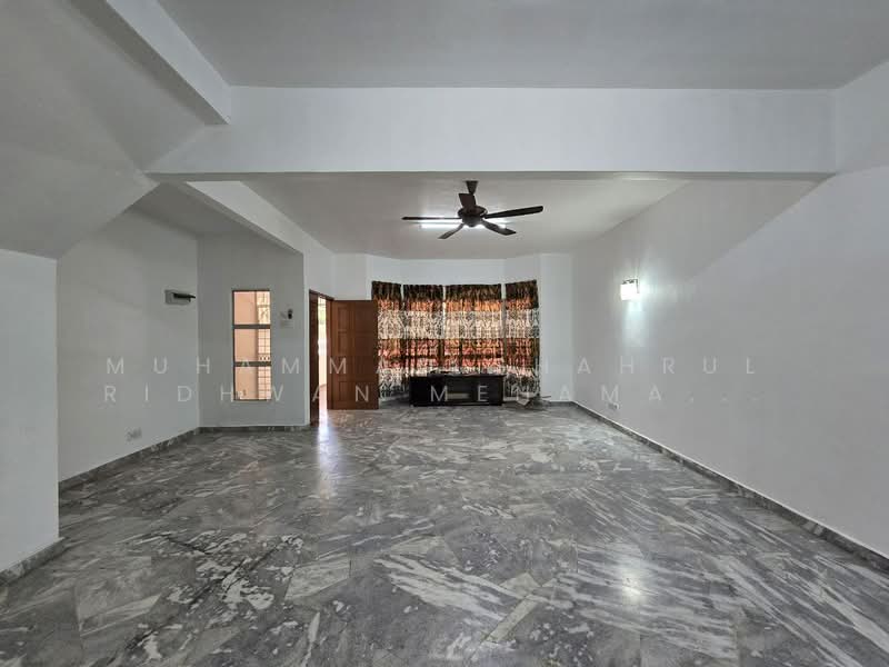 Taman Desa Mewah untuk Untuk Dijual - RM 465,000, Apr 2026 - Living Room - PropertyGuru.com.my