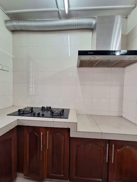 Rumah Teres 2 Tingkat untuk Disewa di Taman Overseas Union (Taman Oug) (Jalan Klang Lama (Old Klang Road)) - Jackie Chong - Kitchen - PropertyGuru.com.my