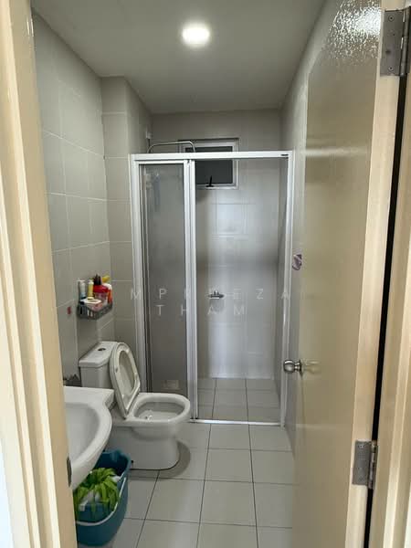 Service Residence for Sale at Meridin Bayvue Serviced Apartment - Impreeza Tham - Bathroom - PropertyGuru.com.my