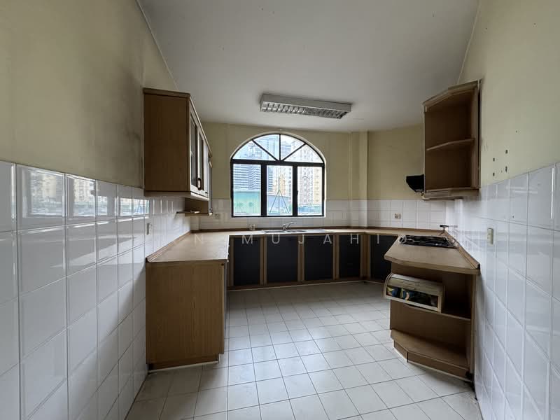 Condominium for Sale at Catalina Villa - Wan Mujahid - Kitchen - PropertyGuru.com.my