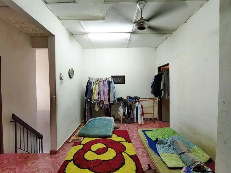 2-storey Terraced House for Sale in Desa Sri Jenaris (Kajang) - Tasya Ruslan - Bedroom - PropertyGuru.com.my
