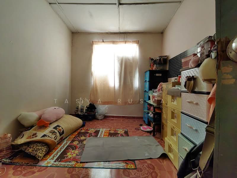 2-storey Terraced House for Sale in Desa Sri Jenaris (Kajang) - Tasya Ruslan - Bedroom - PropertyGuru.com.my