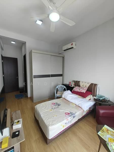 Condominium for Sale at Amberside @ Country Garden Danga Bay - Kayden Beh - Bedroom - PropertyGuru.com.my