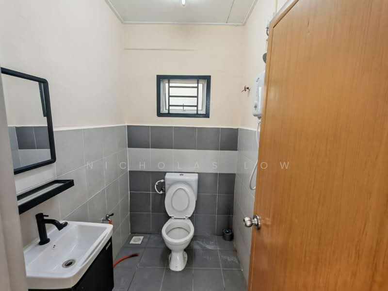 Apartment for Rent at Seri Mutiara Mas - Nicholas Low - Bathroom - PropertyGuru.com.my