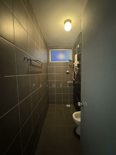 Service Residence for Rent at The Zizz @ Damansara North - PeiGee . - Bathroom - PropertyGuru.com.my