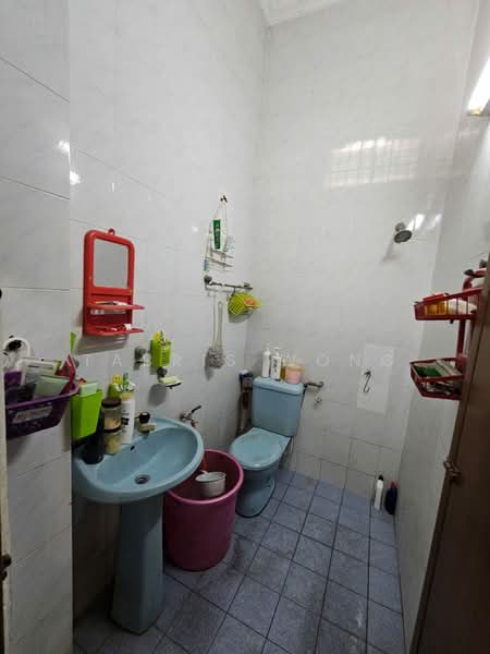 Kampung Jawa untuk Untuk Dijual - RM 649,000, Apr 2026 - Bathroom - PropertyGuru.com.my