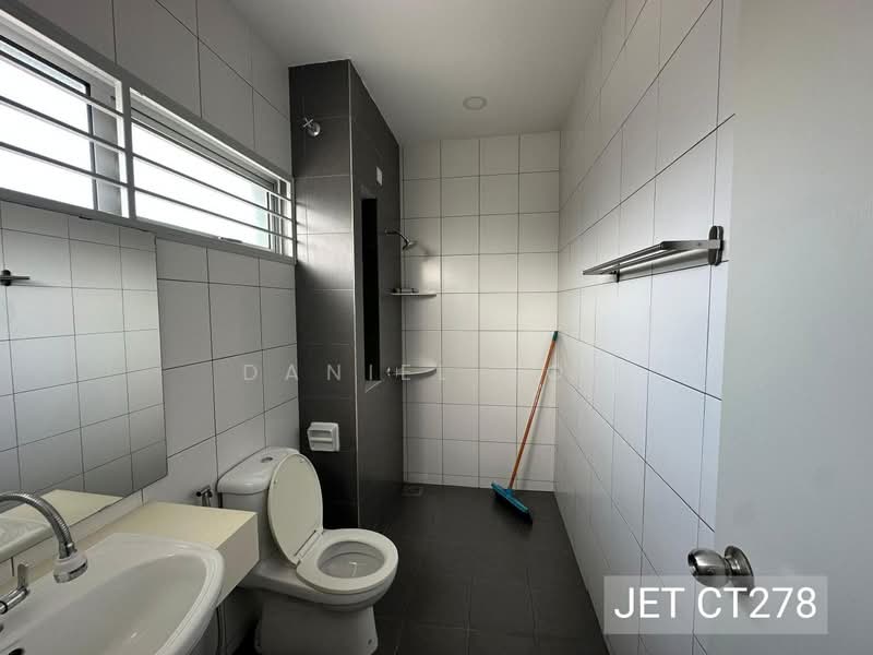 2-storey Terraced House for Sale in Bandar Botanic (Klang) - Daniel Kok - Bathroom - PropertyGuru.com.my