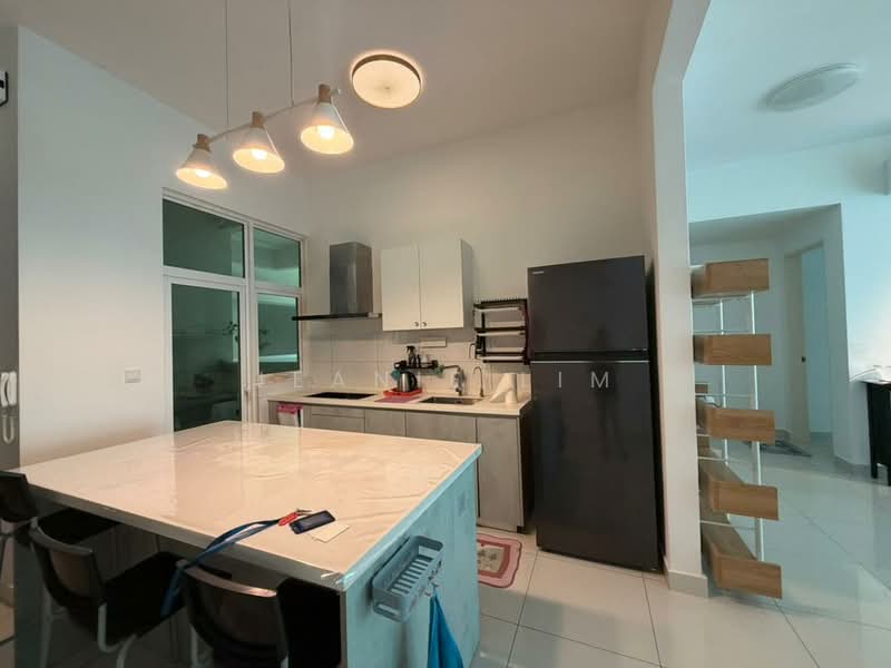 Ferringhi Residence 2 untuk Untuk Disewa - RM 2,199 /bulan, Mac 2026 - Kitchen - PropertyGuru.com.my