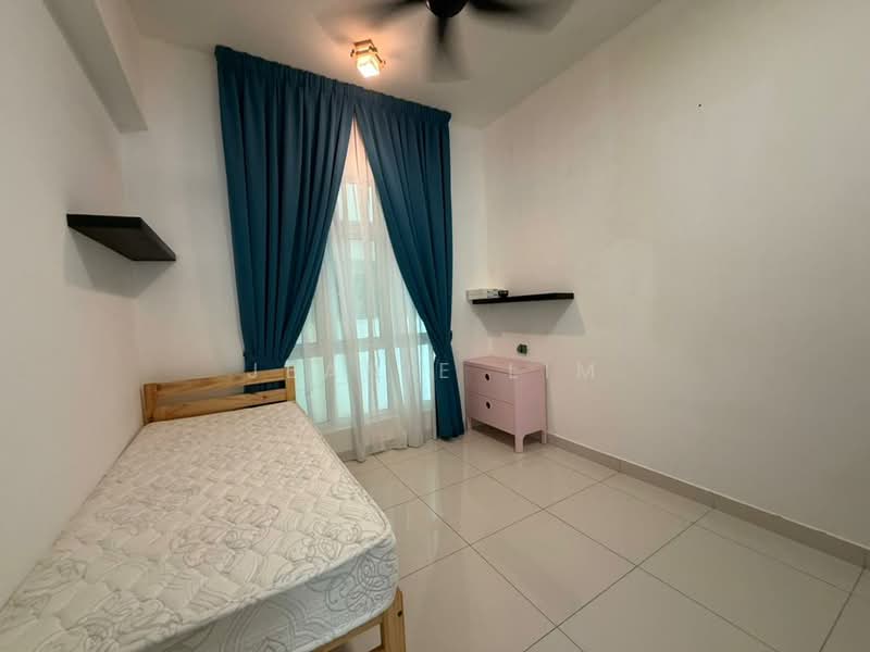 Ferringhi Residence 2 untuk Untuk Disewa - RM 2,199 /bulan, Mac 2026 - Bedroom - PropertyGuru.com.my