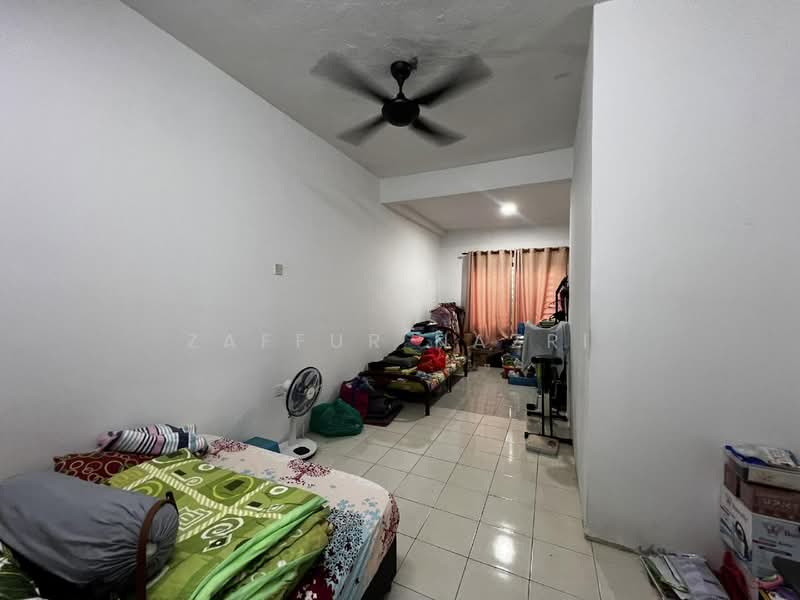 2-storey Terraced House for Sale in Taman Pulai Impian (Sikamat) - ZAFFUR NAZRI - Bedroom - PropertyGuru.com.my