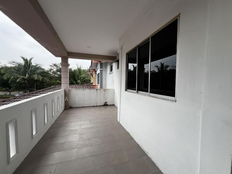 2-storey Terraced House for Sale in Taman Pulai Impian (Sikamat) - ZAFFUR NAZRI - Balcony - PropertyGuru.com.my