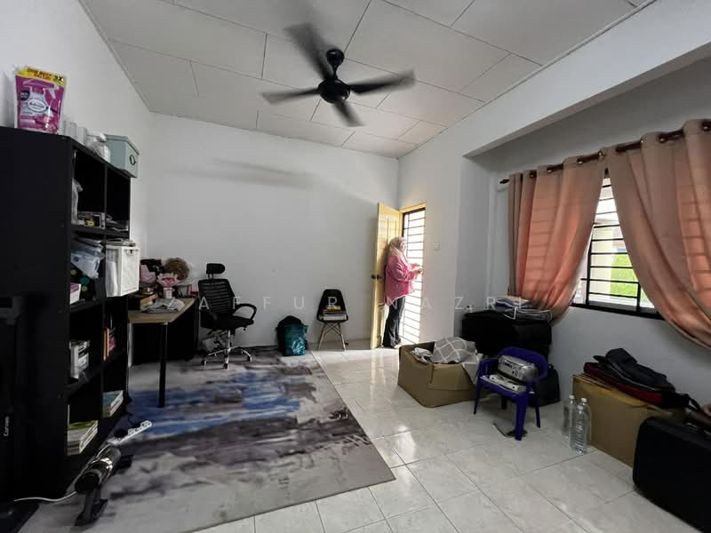 2-storey Terraced House for Sale in Taman Pulai Impian (Sikamat) - ZAFFUR NAZRI - Interior - PropertyGuru.com.my