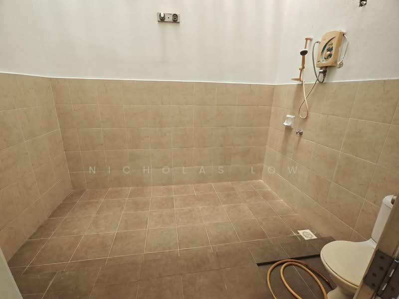 2-storey Terraced House for Rent in Setia Tropika (Johor Bahru) - Nicholas Low - Bathroom - PropertyGuru.com.my