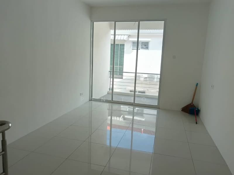 3-storey Terraced House for Sale in Taman Nyaman Indah (Balik Pulau) - Pen Teo - Bedroom With Balcony  - PropertyGuru.com.my