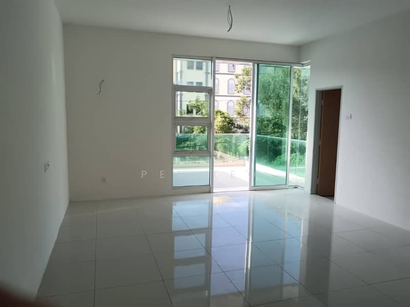 3-storey Terraced House for Sale in Taman Nyaman Indah (Balik Pulau) - Pen Teo - Bedroom With Balcony  - PropertyGuru.com.my