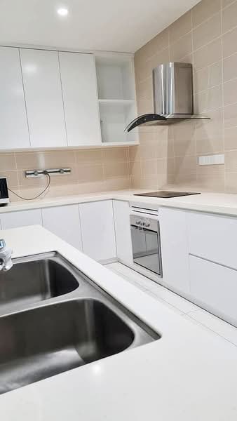 Kondominium untuk Disewa di Gurney Paragon - Allen Yeoh - Kitchen - PropertyGuru.com.my