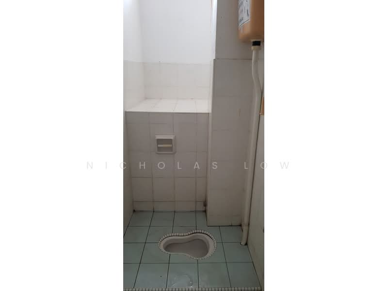 Shop for Rent in Taman Setia Indah (Tebrau) - Nicholas Low - Bathroom - PropertyGuru.com.my