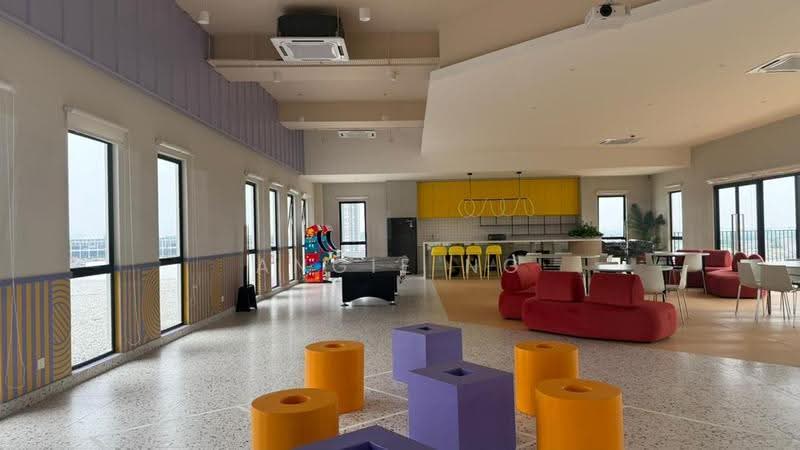 Kediaman Servis untuk Dijual di Hana @ Eco Ardence - Angie Ng - Living Room - PropertyGuru.com.my