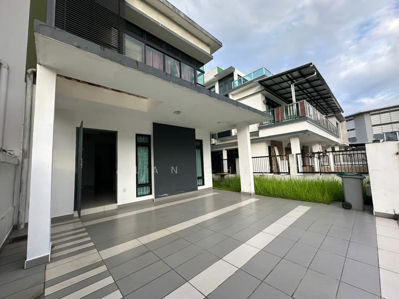 Cluster House for Sale in Taman Mutiara Mas (Skudai) - Alan Chew - Exterior - PropertyGuru.com.my