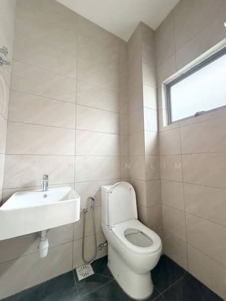 2-storey Terraced House for Sale in Setia Utama (Setia Alam) - Yongsen Lim - Bathroom - PropertyGuru.com.my